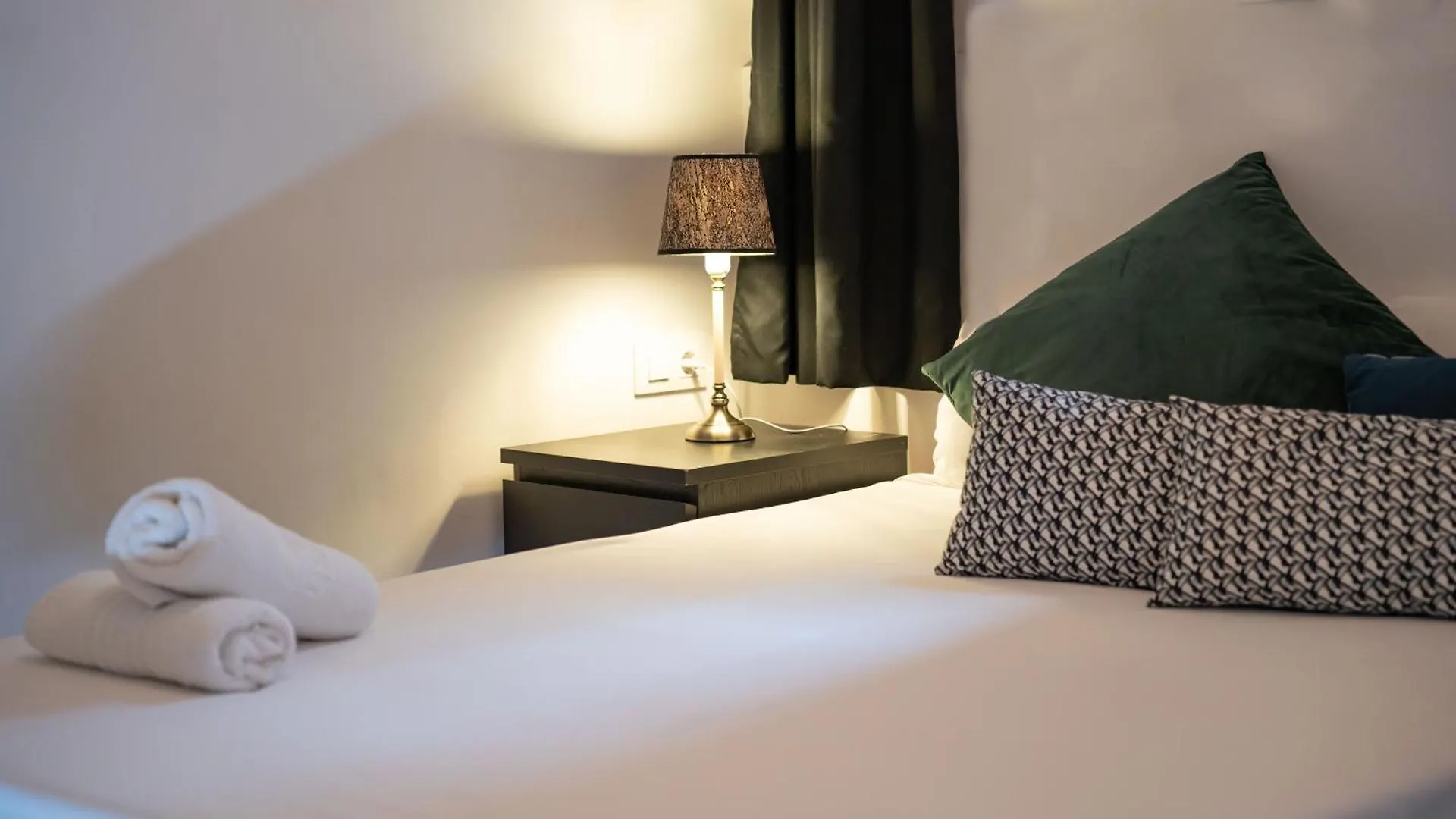 Apartment Next To Park Guell Barcelona