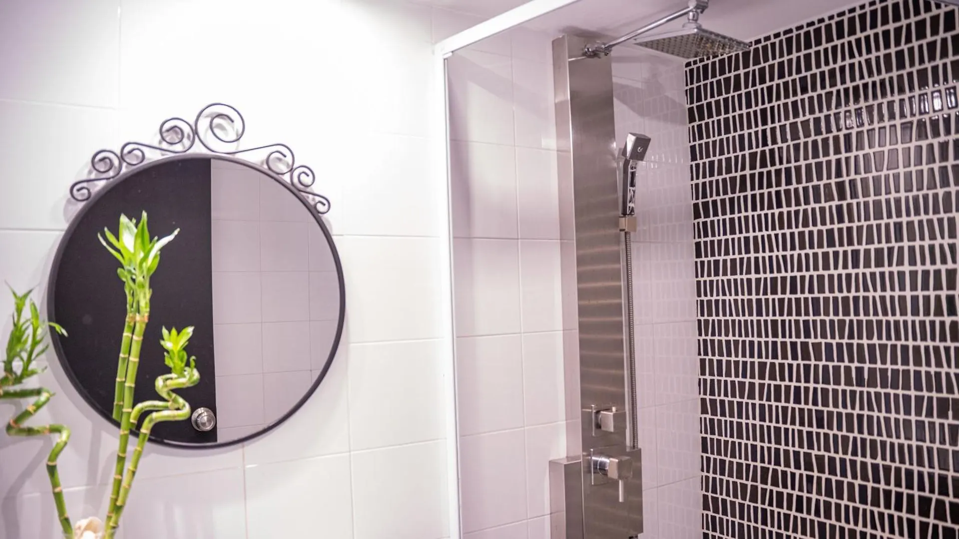 Apartment Next To Park Guell Barcelona