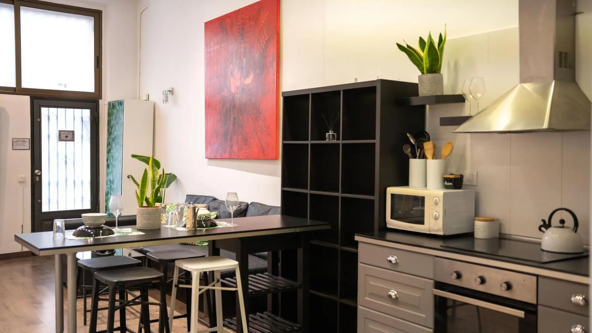 Apartment Next To Park Guell Barcelona Spain